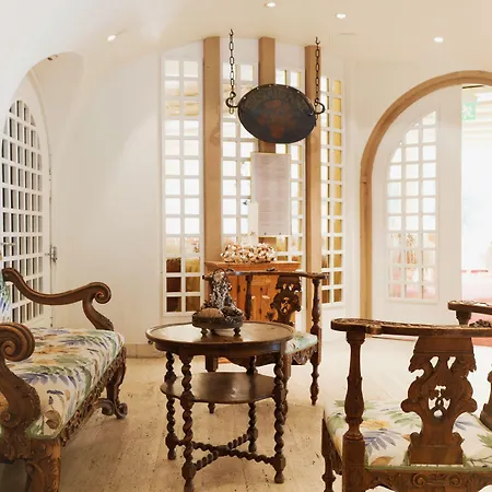 Kongress Ξενοδοχείο 4*